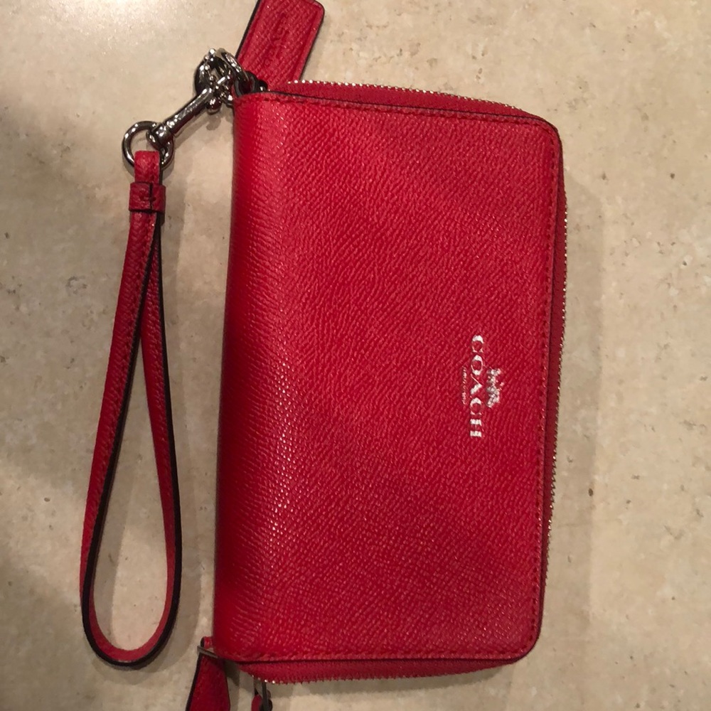 Coach crossgrain leather double zip phone wristlet